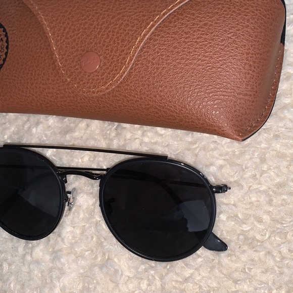Ray Ban round black sunglasses​ - Picture 2 of 7